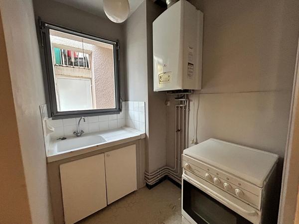 Toulouse Rangueil 31400 Proche Métro Fac de Pharmacie Grand T1 26.40m² avec balcon - parking et cave