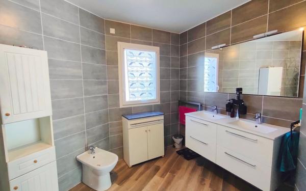 Maison à vendre    4 pièces •  Saint-Laurent-d'Olt