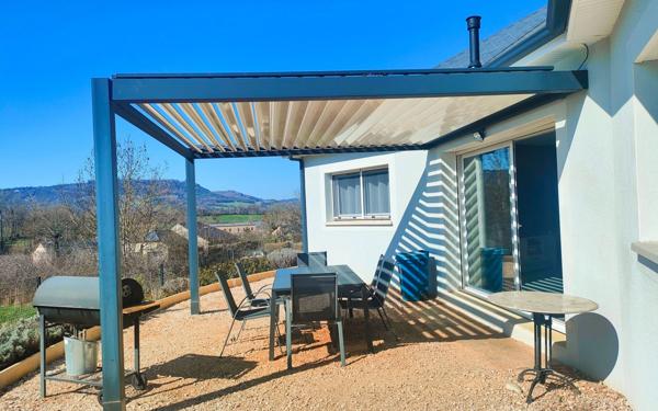 Maison à vendre    4 pièces •  Saint-Laurent-d'Olt