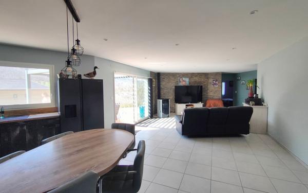 Maison à vendre    4 pièces •  Saint-Laurent-d'Olt