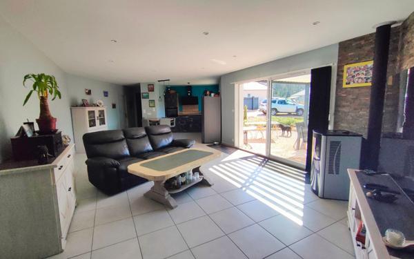 Maison à vendre    4 pièces •  Saint-Laurent-d'Olt