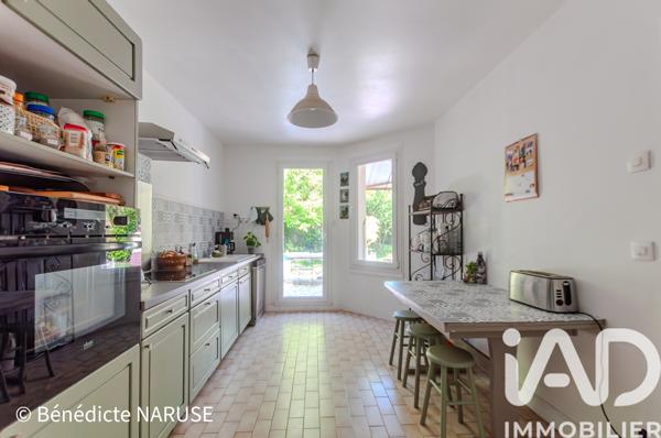 Maison à vendre 7 pièces 190 m² Noisy-le-Roi