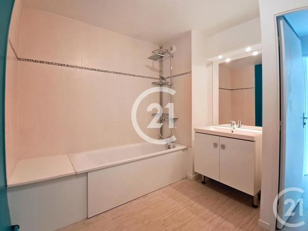 Appartement F3 à vendre  3 pièces - 65,30 m 2   MONT ST AIGNAN  - 76