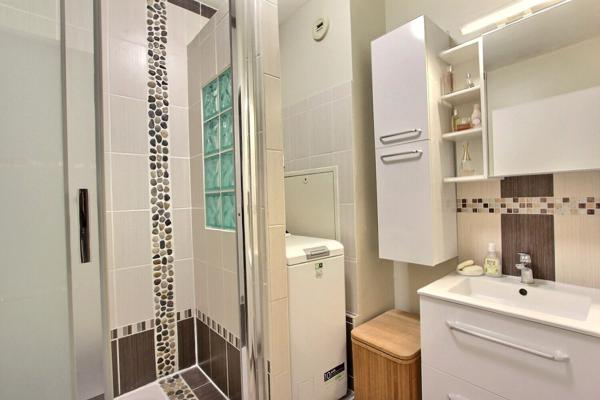 CENTRE VILLE AVEC TOUTES COMMODITES - Joli 3 pièces de 61,54m2