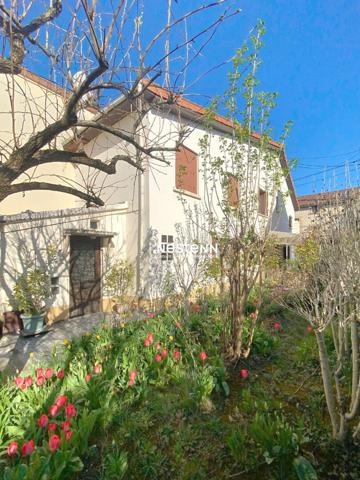 Maison Saint-Denis 6 pièces 120m² sur 384 m² de terrain