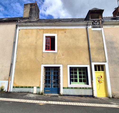 Idéal investisseur : Maison de ville au coeur de Durtal