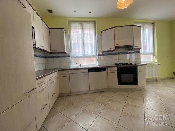 3%.COM Grande maison avec dépendance sur 10 ares Schwindratzheim (67270)