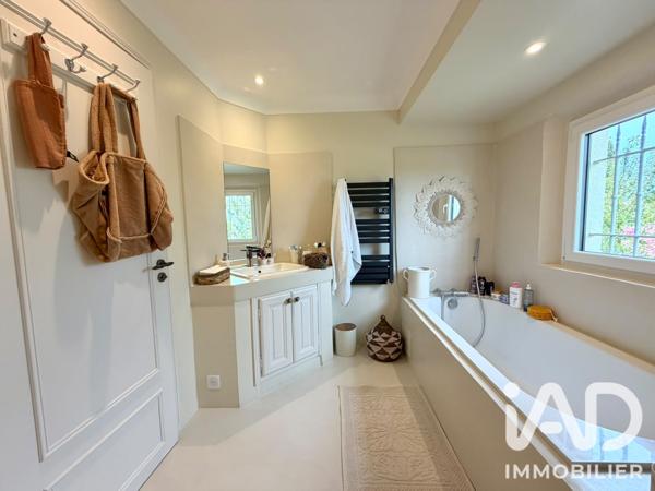 Maison à vendre 5 pièces 139 m² Sainte-Maxime