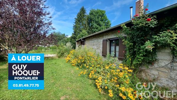 A LOUER CHARMANTE FERME AVEC TERRAIN 1400 M²