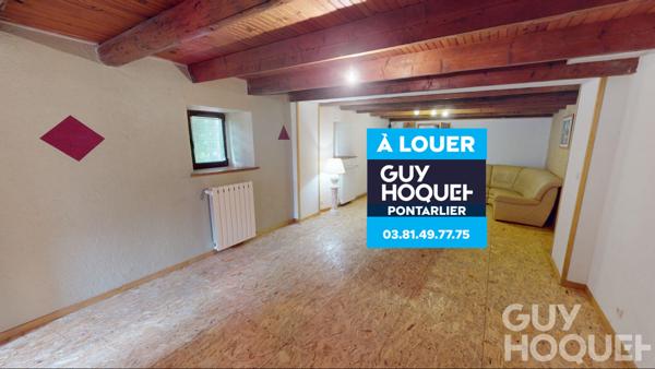 A LOUER CHARMANTE FERME AVEC TERRAIN 1400 M²