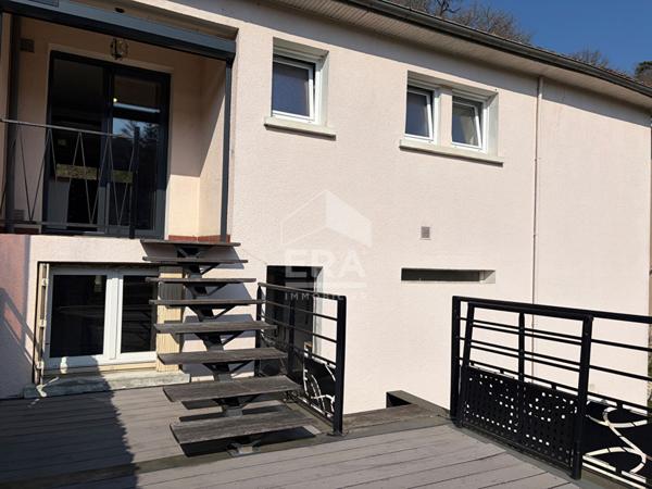 A vendre Périgueux Maison rénovée avec terrasse, garage proche commodités type 4