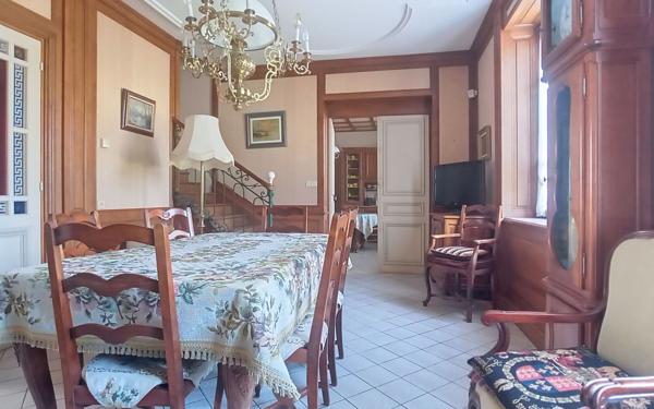 Maison à vendre    5 pièces • 151 m2 Châtenoy-le-Royal