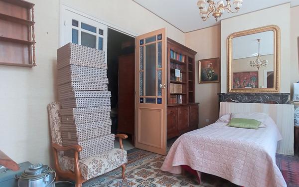 Maison à vendre    5 pièces • 151 m2 Châtenoy-le-Royal