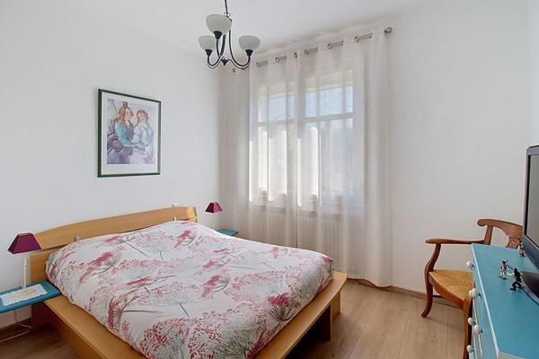 A VENDRE en EXCLUSIVITE à DRAGUIGNAN ! Propriété de caractère avec piscine, en plein coeur de ville - Possibilité 2 logements ou activité professionnelle.