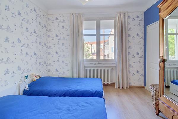 A VENDRE en EXCLUSIVITE à DRAGUIGNAN ! Propriété de caractère avec piscine, en plein coeur de ville - Possibilité 2 logements ou activité professionnelle.
