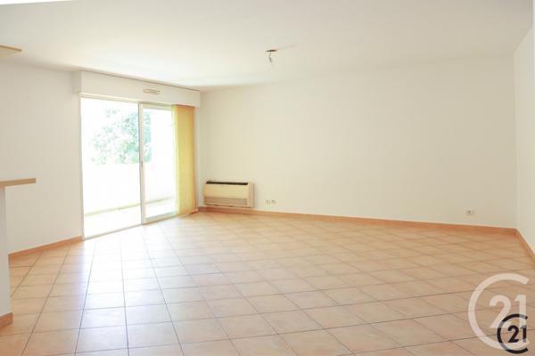 Appartement à vendre  4 pièces - 114 m2 LA LONDE LES MAURES - 83