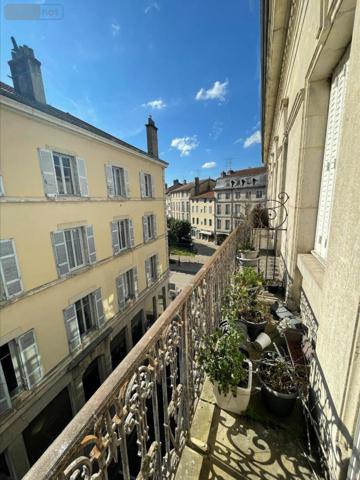 Appartement à vendre à Bourg-en-Bresse dans l'Ain (01000), ref : 01083-1900