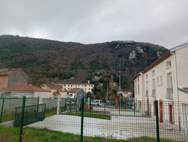 Maison à vendre 4 pièces FOIX (09)