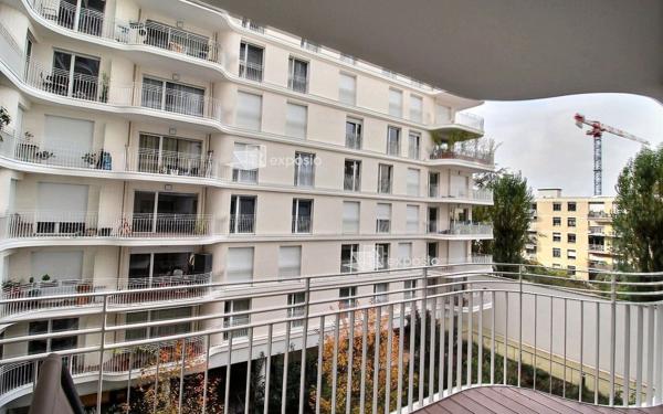 Appartement à vendre    3 pièces • 72 m2 Clichy