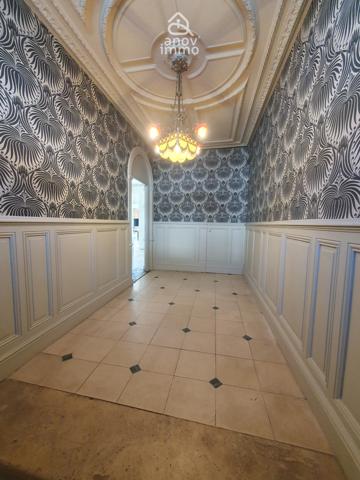 Maison
                                                                                                                                                                                                                                                                                                                        9 pièce(s)                                                                                                                                                                                                          6 chambre(s)                                                                                                                                                                                                          200  m²