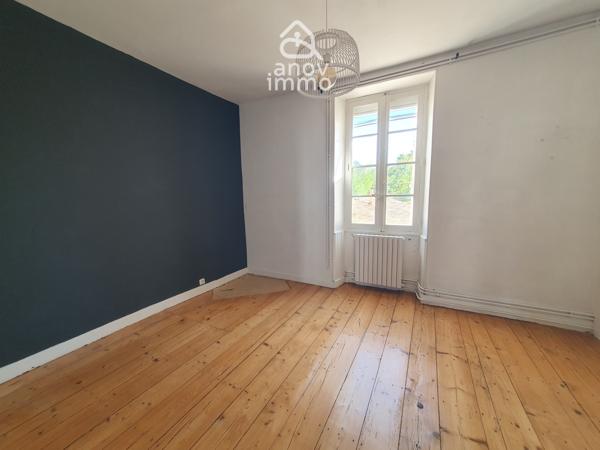 Maison
                                                                                                                                                                                                                                                                                                                        9 pièce(s)                                                                                                                                                                                                          6 chambre(s)                                                                                                                                                                                                          200  m²