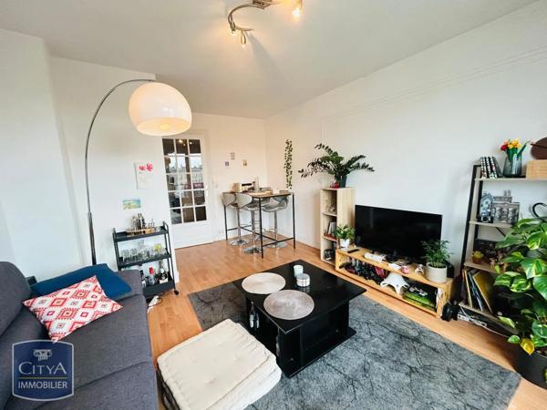 Appartement à louer 3 pièces 65.64m² Tours (37000)
