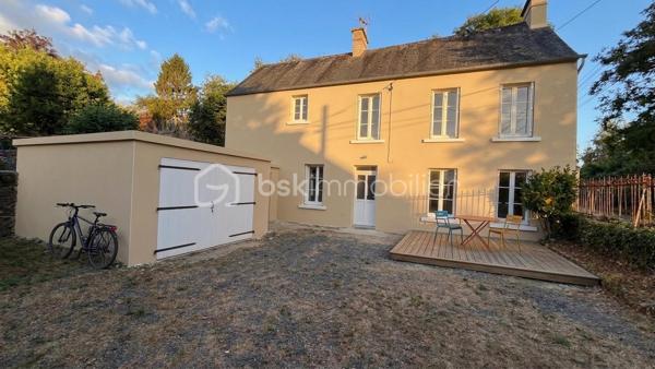 Découvrez cette maison très agréable à vivre, idéalement située dans un cadre verdoyant aux portes de Saint-Lô et de toutes ses commodités.
Entièrement repensée pour votre confort, sa rénovation récente améliore considérablement ses performances énergétiques, un atout majeur et économique au quotidien !

Au rez-de-chaussée : Un séjour/salon lumineux, idéal pour vos moments de détente.

Une cuisine fonctionnelle, qui n'attend plus que d'être équipée et aménagée selon vos goûts.

Un espace buanderie agencé avec WC et chauffe-eau thermodynamique.

À l'étage : L'espace nuit comprend deux belles chambres, un bureau (qui peut être une troisième petite chambre) et une salle d'eau moderne avec douche et WC.

Bénéficez d'un garage privatif et deux petites dépendances situées dans la cour, parfaites pour le stockage ou le bricolage.

Une maison saine, économe et prête à accueillir vos projets.
Cette maison est vendue vide et j'ai réalisé un aménagement avec l'ia pour vous aider à vous projetter !
À visiter sans tarder !