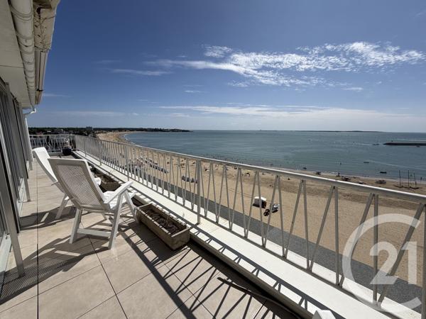 Appartement F4 à vendre  4 pièces - 79,46 m 2   ROYAN  - 17