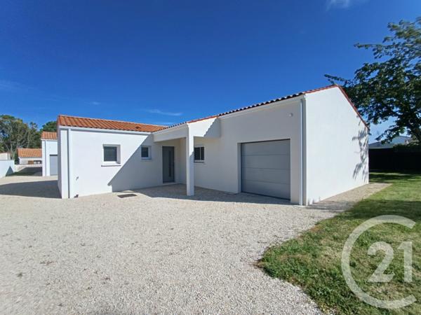 Appartement F4 à vendre  4 pièces - 79,46 m 2   ROYAN  - 17