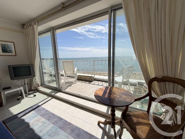Appartement F4 à vendre  4 pièces - 79,46 m 2   ROYAN  - 17
