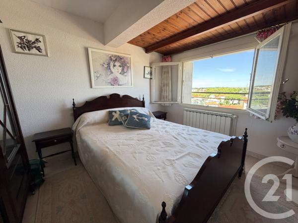 Appartement F4 à vendre  4 pièces - 79,46 m 2   ROYAN  - 17