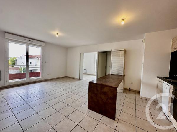 Appartement F3 à vendre  3 pièces - 56,20 m 2   ARES  - 33