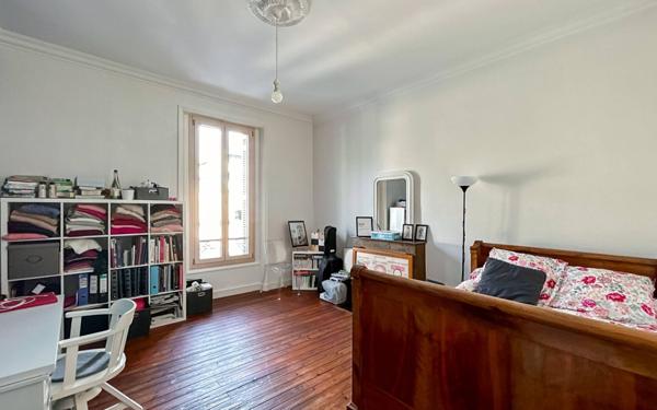 Maison à vendre    7 pièces • 198 m2 Périgueux