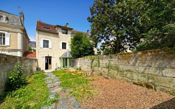 Maison à vendre    7 pièces • 198 m2 Périgueux