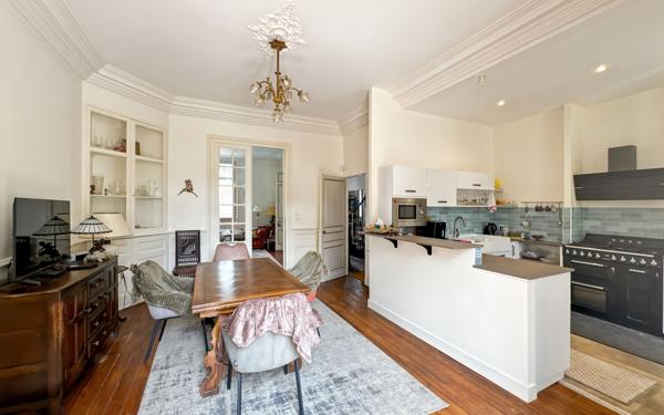 Maison à vendre    7 pièces • 198 m2 Périgueux