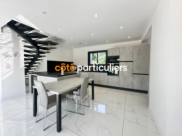 Vente Maison195 m² - 5 Pièces - SANSSAC L EGLISE (43320)