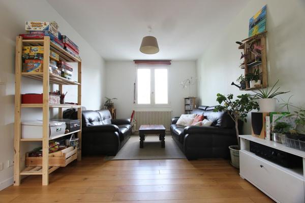 UNE JOLIE MAISON FAMILIALE, SUR KERLAGATU. -