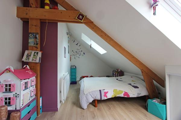 UNE JOLIE MAISON FAMILIALE, SUR KERLAGATU. -