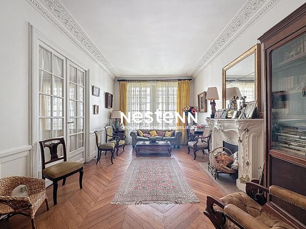 Appartement de Prestige. 136 m² Traversant , 3e Étage avec Ascenseur, Secteur Carnot / Paris 17e