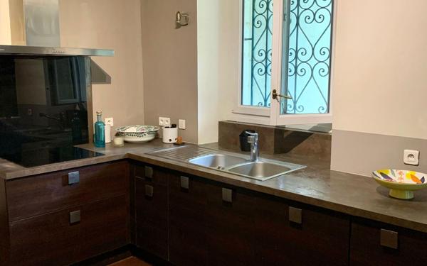 Appartement à vendre    6 pièces •  Narrosse