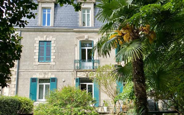 Appartement à vendre    6 pièces •  Narrosse