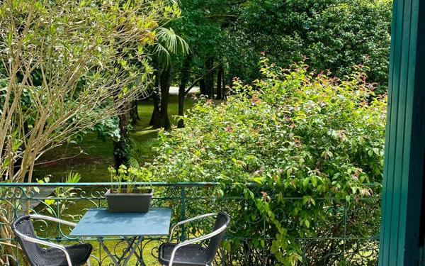 Appartement à vendre    6 pièces •  Narrosse