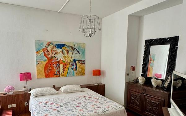 Appartement à vendre    6 pièces •  Narrosse