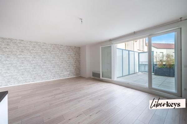 Proche Plaisir - Duplex 4 pièces de 91 m² avec terrasse et deux parkings