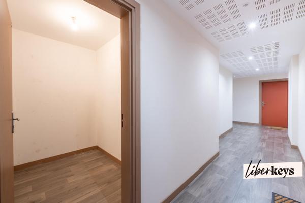 Proche Plaisir - Duplex 4 pièces de 91 m² avec terrasse et deux parkings