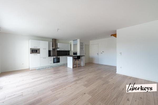 Proche Plaisir - Duplex 4 pièces de 91 m² avec terrasse et deux parkings