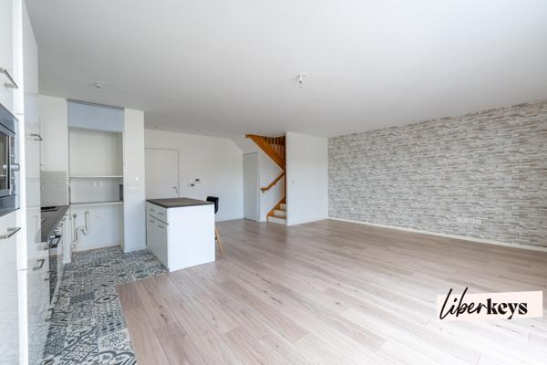 Proche Plaisir - Duplex 4 pièces de 91 m² avec terrasse et deux parkings