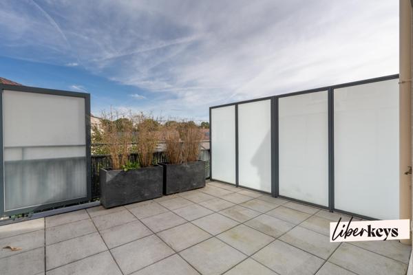 Proche Plaisir - Duplex 4 pièces de 91 m² avec terrasse et deux parkings