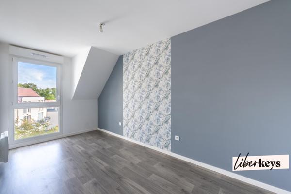 Proche Plaisir - Duplex 4 pièces de 91 m² avec terrasse et deux parkings