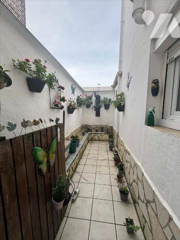 Maison de ville avec cour